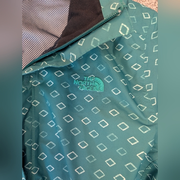 The North Face Resolve Rain Jacket Womens XL Diamond Print Green DryVent - Picture 3 of 10